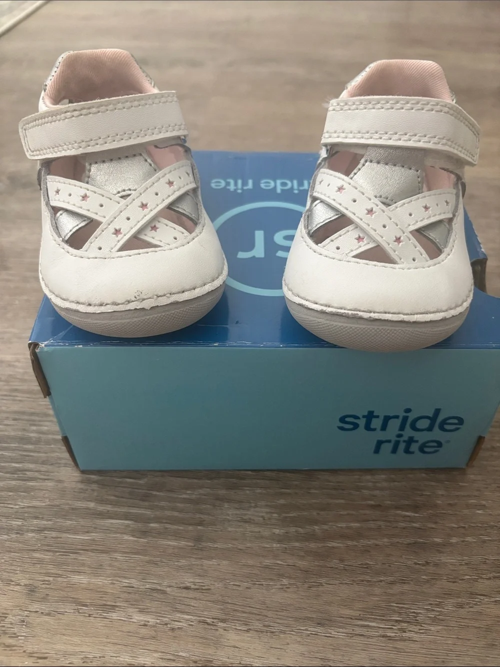 Stride Rite SM Kiki 2.0 Toddler Size 4M